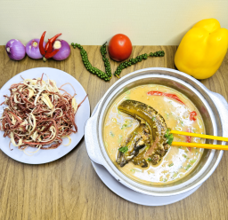 LƯƠN UM HOA CHUỐI