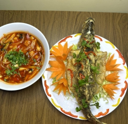 CÁ CHẺM SỐT CHUA NGỌT